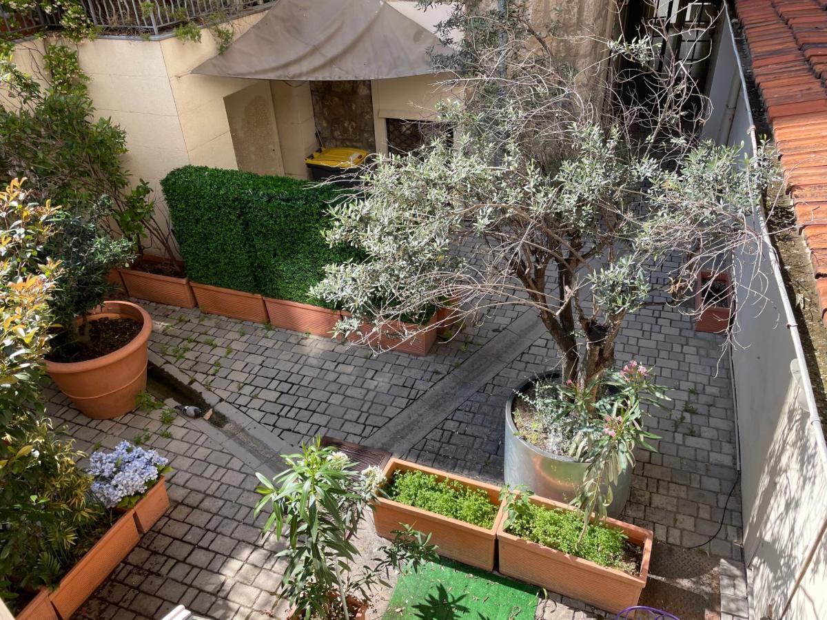 Studio Centre Proche * Nizza